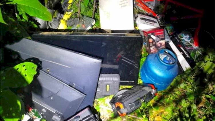 POLÍCIA MILITAR PRENDE HOMENS POR FURTO EM ATIBAIA