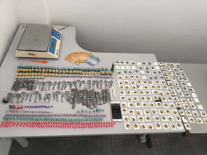 POLÍCIA MILITAR PRENDE INDIVÍDUO POR TRÁFICO DE DROGAS EM BOM JESUS DOS PERDÕES