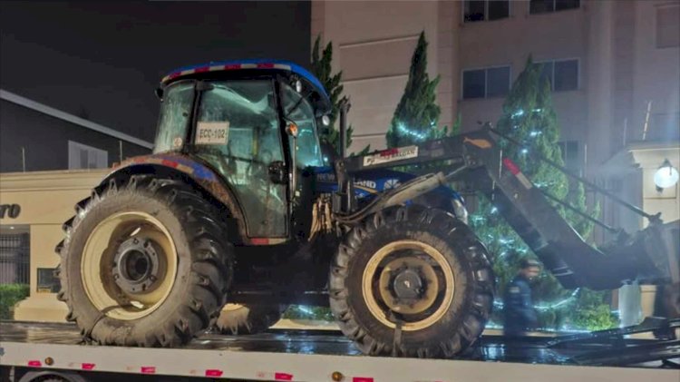 POLÍCIA MILITAR PRENDE CRIMINOSOS E RECUPERA TRATOR FURTADO EM NAZARÉ PAULISTA