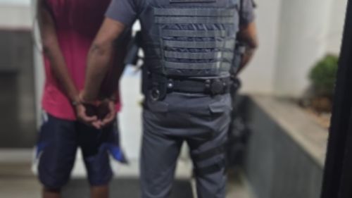 PROCURADO PELA JUSTIÇA É CAPTURADO PELA PM NA ÁREA CENTRAL DE ATIBAIA