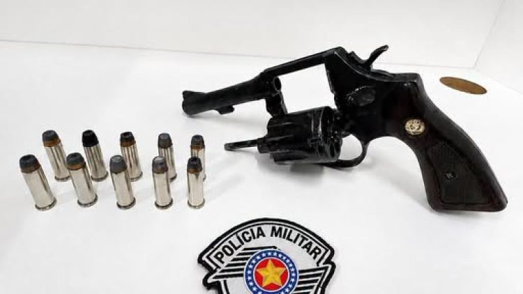 HOMEM É PRESO POR VIOLÊNCIA DOMÉSTICA E PORTE ILEGAL DE ARMA DE FOGO EM BOM JESUS DOS PERDÕES