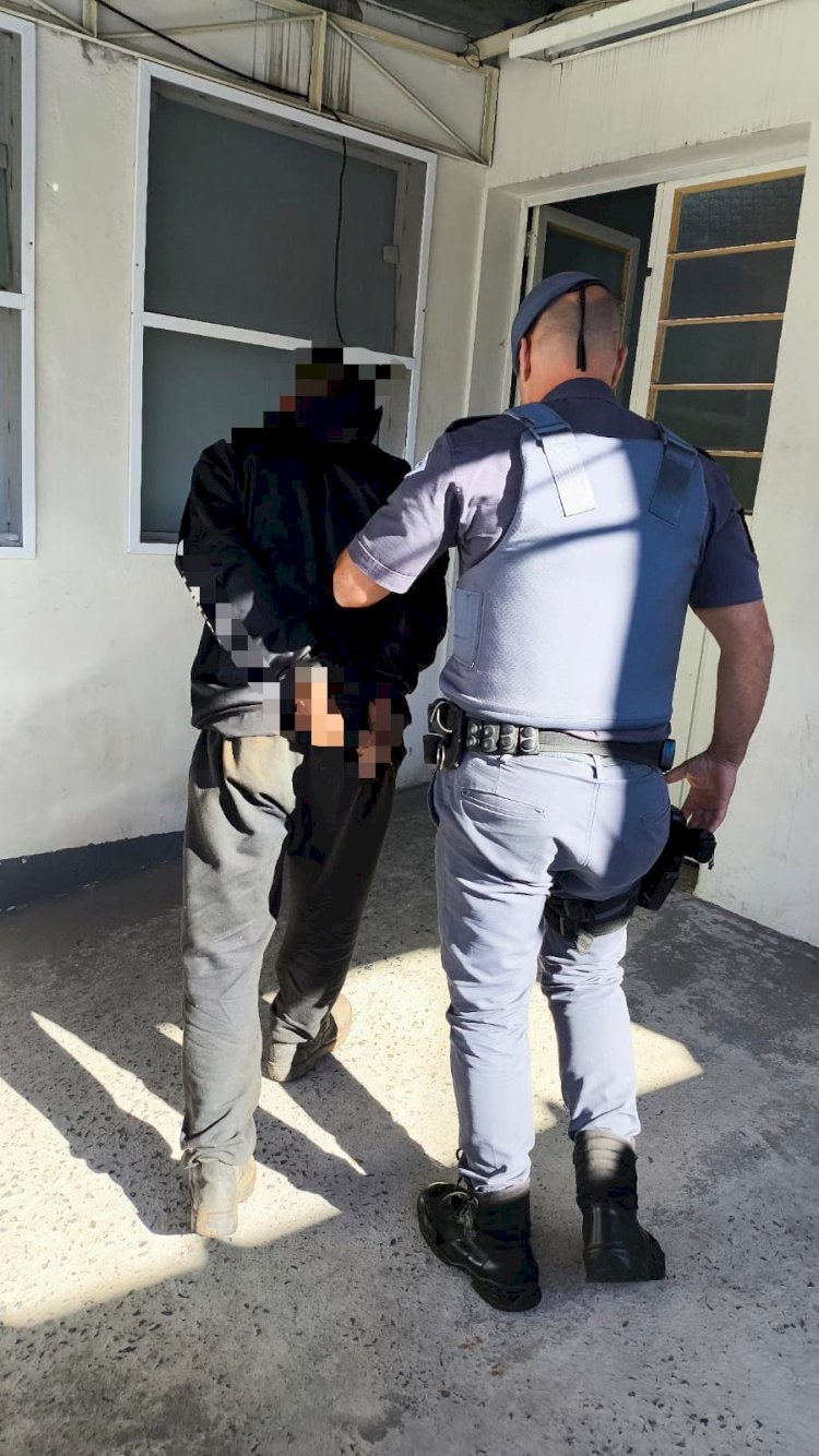 DUPLA É PRESA POR FURTOS EM BOM JESUS DOS PERDÕES